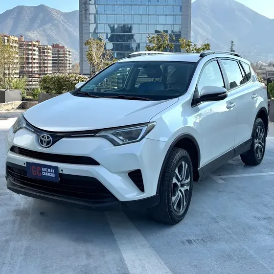 Toyota Rav4 2018 4x2 Std Mt 2018 en Las Condes - RM (Metropolitana) usado