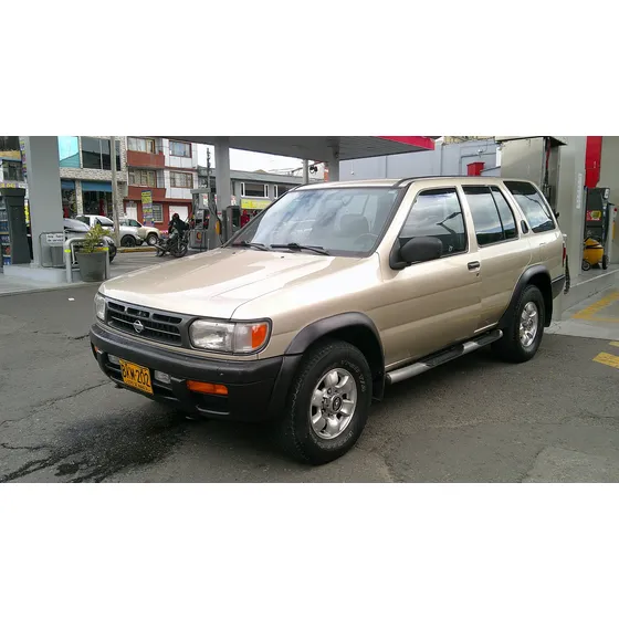 Nissan Pathfinder 3.3 R50 Std