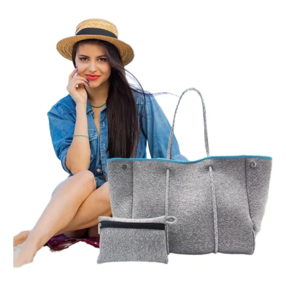 Cartera Grande De Neopreno Gris Con Linea Azul