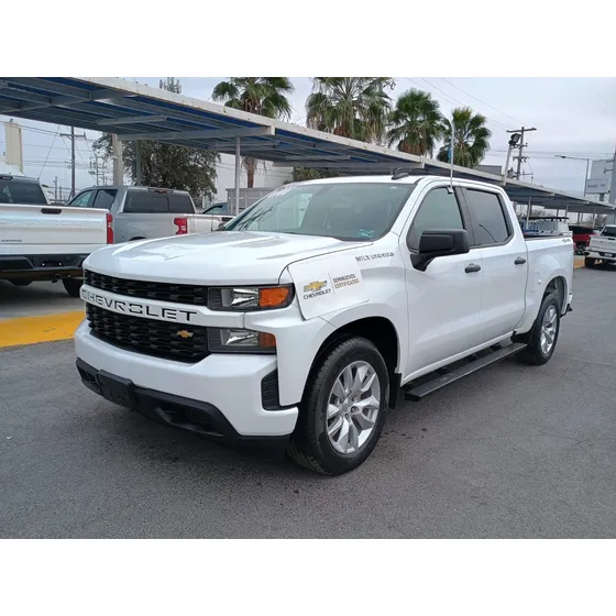Chevrolet Silverado Custom