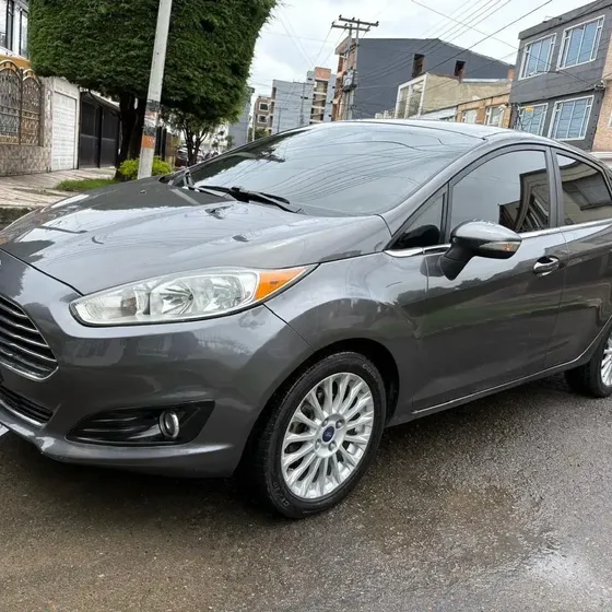 Ford Fiesta 2015 1.6 Hatchback Se