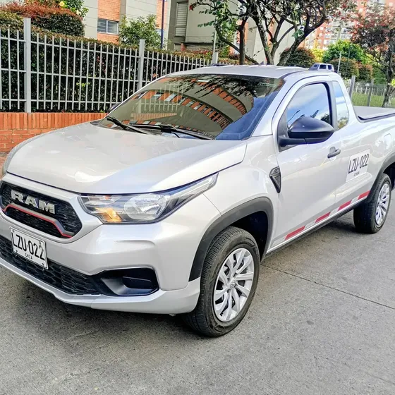 RAM 700 2024 Platón 700