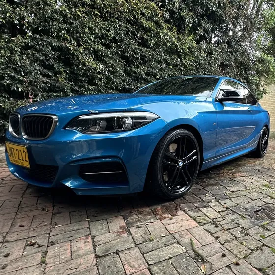 BMW M2 2021 M240i