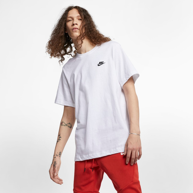 Camiseta Nike Sportswear Club Masculina Camiseta Nike Sportswear Club Masculina