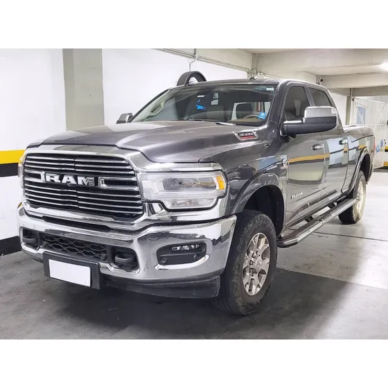 Ram 3500 6.7 I6 Turbo Diesel Laramie Cd 4x4 Automático