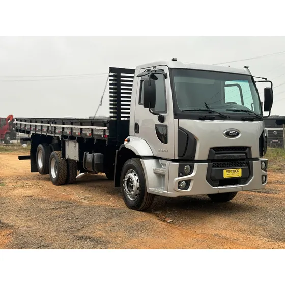 Ford Cargo 2428 Truck 6x2 Com Carroceria Grade Baixa