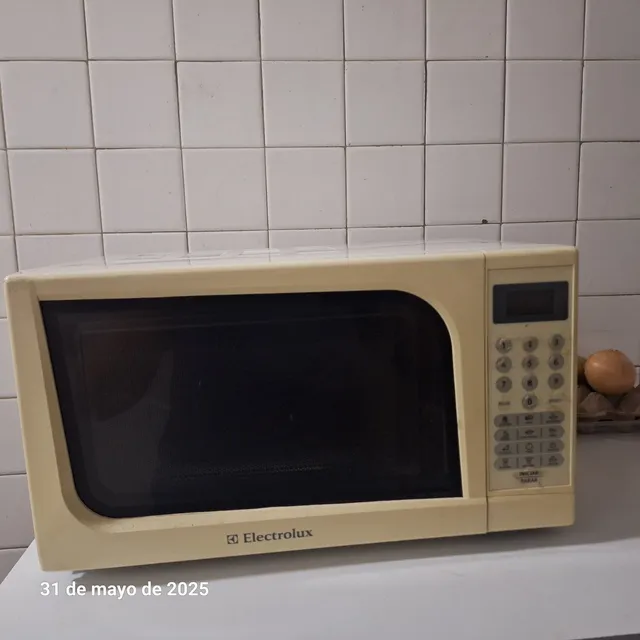 Horno Microondas 17 Litros Electrolux