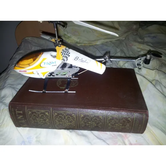 Helicoptero.usado.se Mueven La Alas Manualmente.versatil