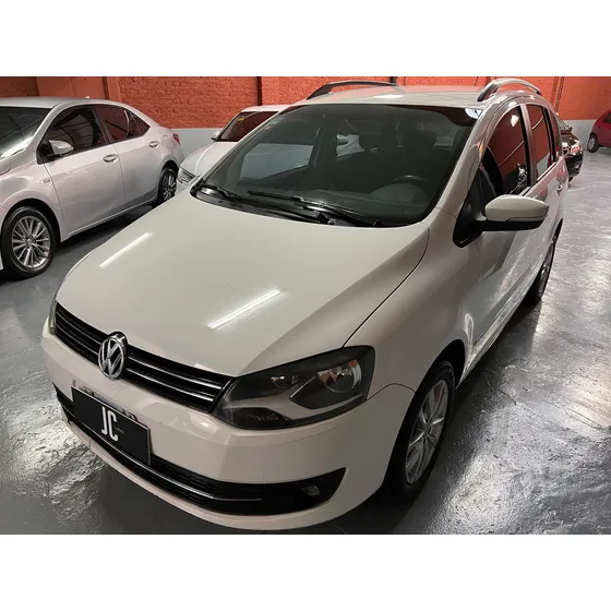 Volkswagen Suran 1.6 Imotion Highline