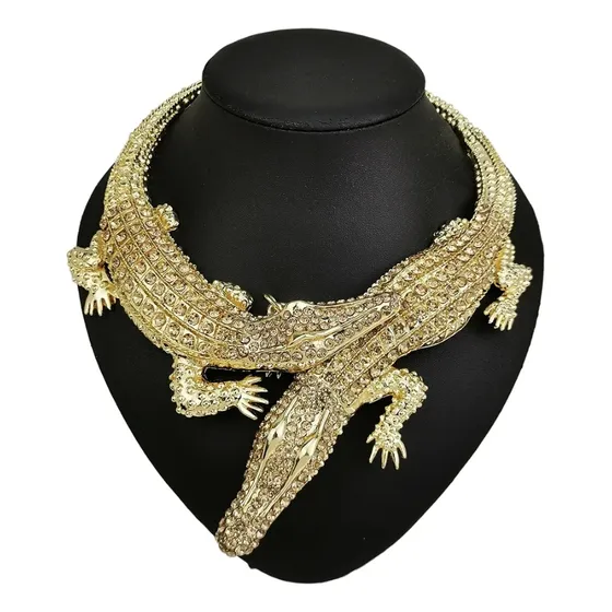 Collar De Cocodrilo Cristal De La Doña María Felix Tendencia