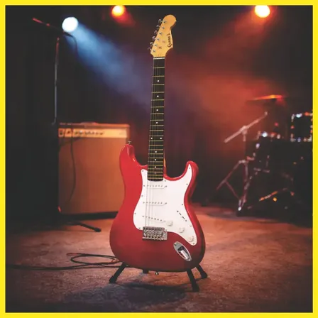 Guitarra Elétrica Stratocaster Queen's D137561 Vermelha/branca Hardwood 6 Cordas Destro Vermelho/branco Bordo-açucareiro