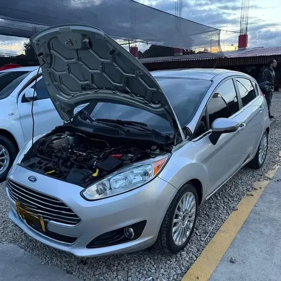 Ford Fiesta 2016 1.6 Hatchback Titanium
