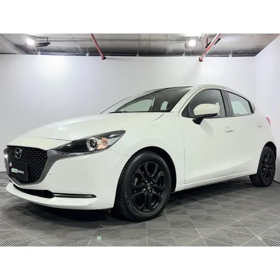 Mazda Mazda2 2021