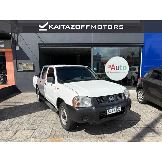 Nissan Frontier Doble Cabina