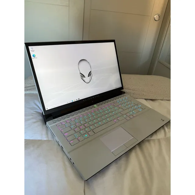 Alienware Area-51m R2
