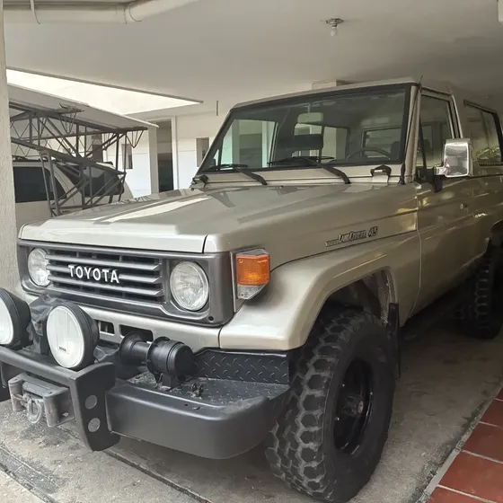 Toyota Land Cruiser 1994 4.5 Fzj75 Macho