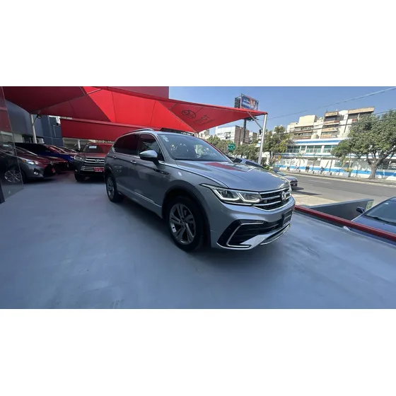 Volkswagen Tiguan R-line 1.4 Long Drive