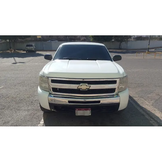 Chevrolet Cheyenne 5.3 2500 Cab Lt 4x2 Mt