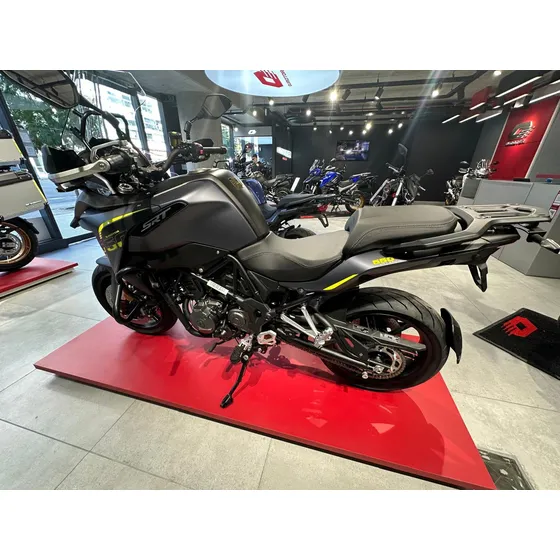 Qj Motor Srt550 2025. Financiá El 50% Al 0% Entrega Ya!