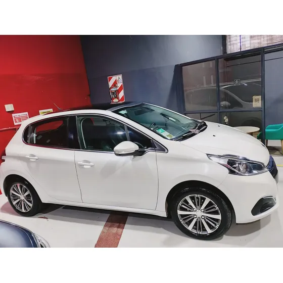 Peugeot 208 1.6 Allure