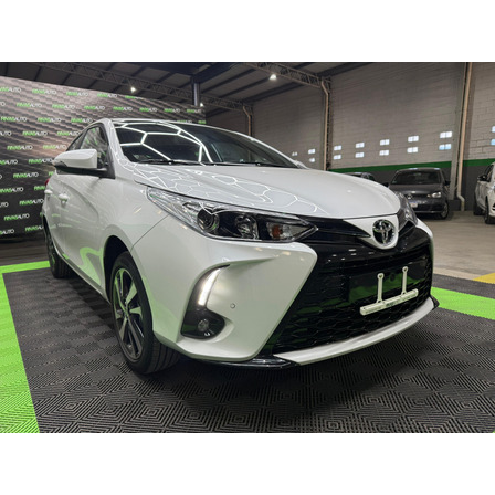 Toyota Yaris 1.5 107cv Xls Cvt Toyota Yaris 1.5 107cv Xls Cvt