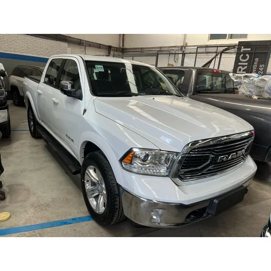 Ram 1500 5.7 Laramie At8 4x4