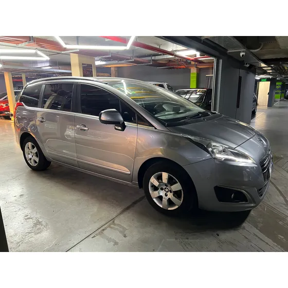 Peugeot 5008 1.6 Feline B/techo Tiptronic
