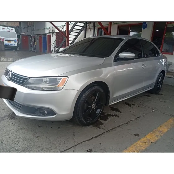 Volkswagen New Jetta 2.5 Trendline
