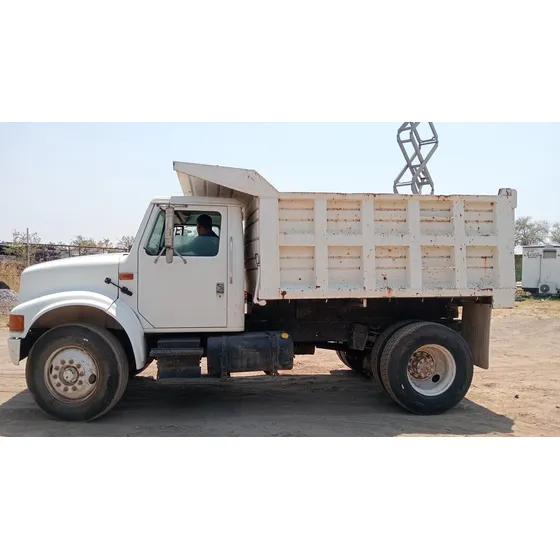 Camion Volteo International Año 2000