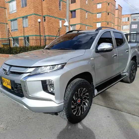 Mitsubishi L200 2024 2.4 Glx 4x4