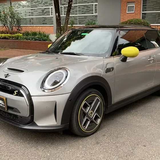 Mini Cooper Se 2024 0.0 Iconic At