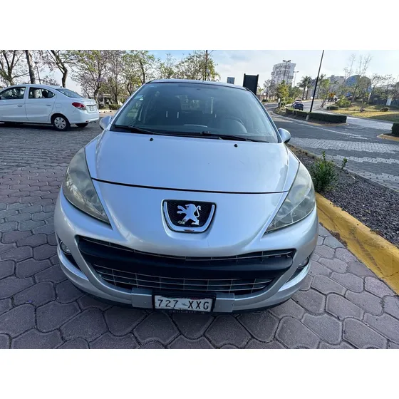 Peugeot 207 1.4 Compact 5p Std Mt