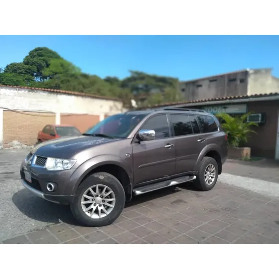 Mitsubishi Montero Sport Gls