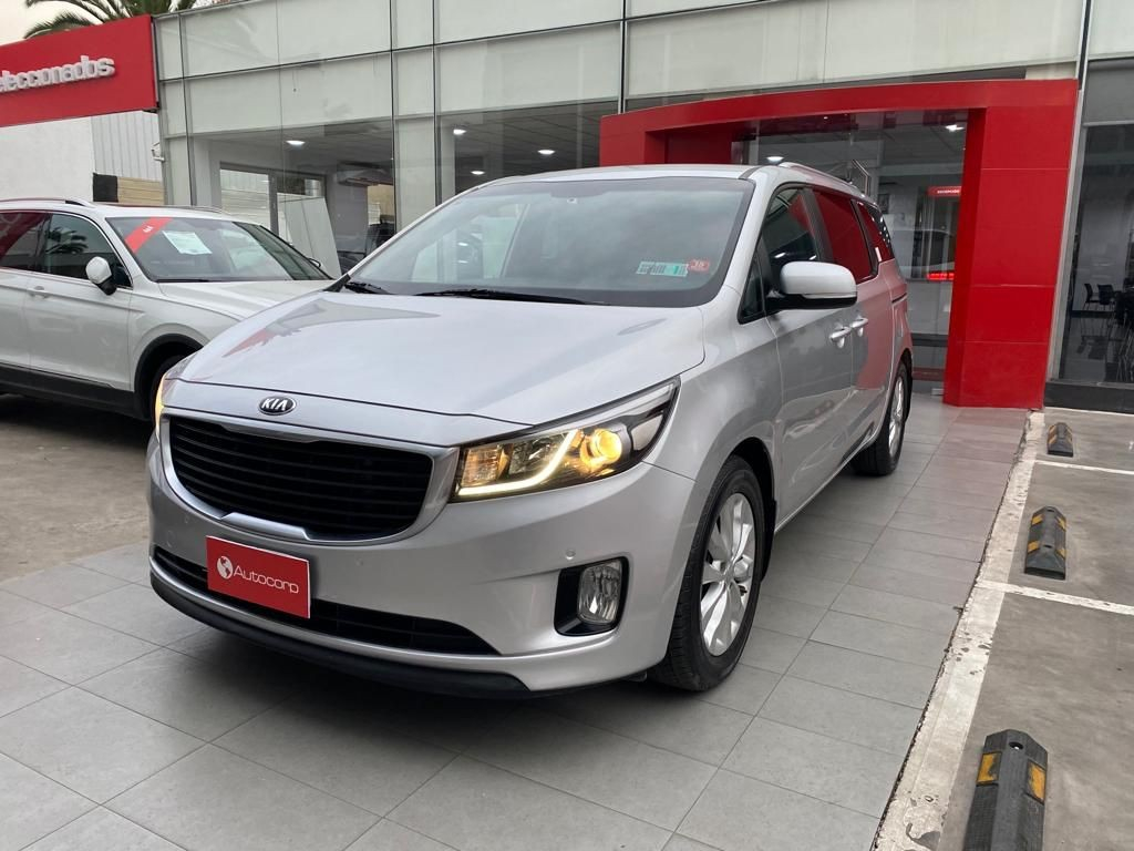 Kia Grand Carnival Ex 2.2d At