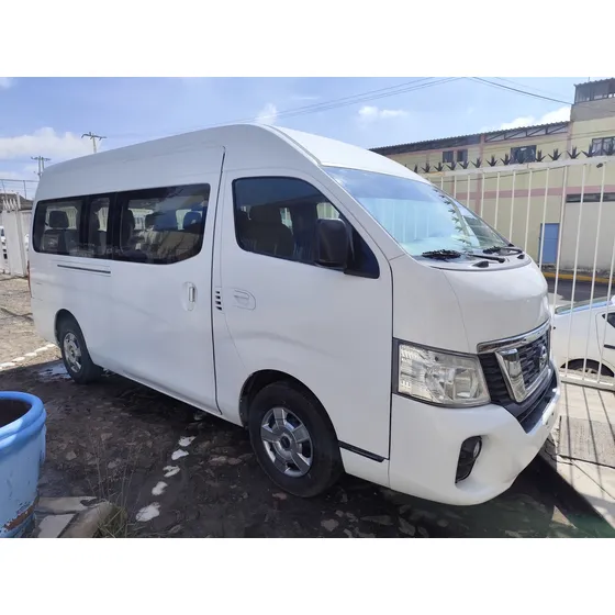 Nissan Urvan 2019 2.5 14 Pasajeros Amplia Aa
