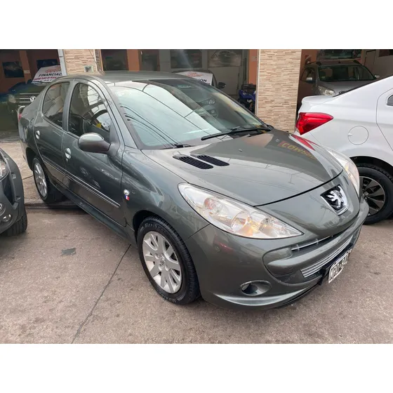 Peugeot 207 1.6 Sedan Feline 106cv
