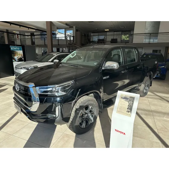Toyota Hilux Pick-up 2.8 Cd Srv 204cv 4x4