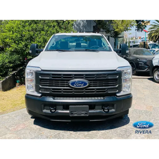 Ford F-350 Xl