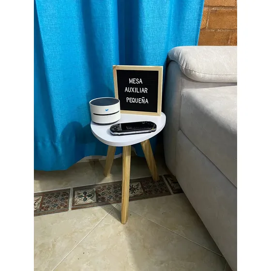 Mesa Auxiliar Pequeña /centro/decorativa/ Huevo Triangular