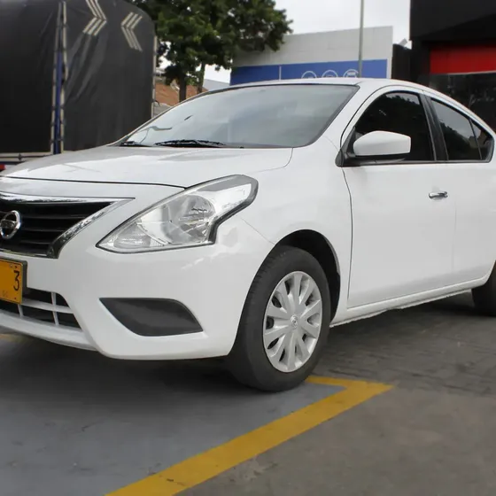 Nissan Versa 2018 1.6 Advance Puredrive