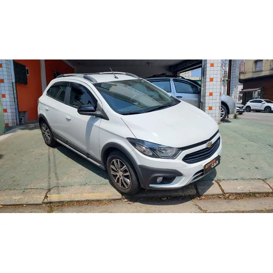Chevrolet Onix 1.4 Activ Aut. 5p