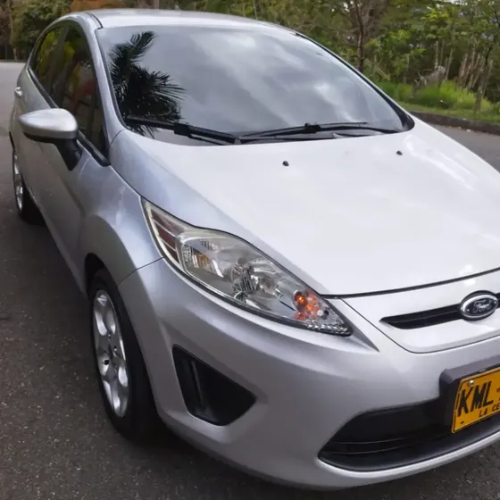 Ford Fiesta 2013 1.6 Hatchback Mecánica
