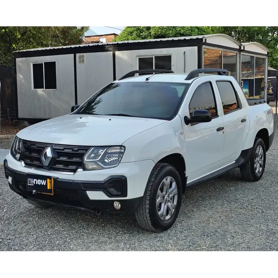 Renault Duster Oroch 1.3 Intens 4x4 Outsider usado en Medellín