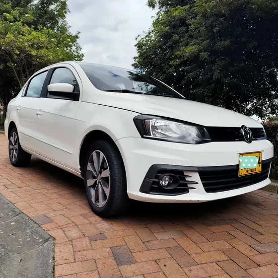 Volkswagen Voyage 2017 1.6 Highline