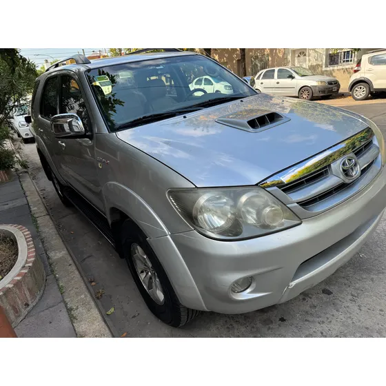 Toyota Sw4 3.0 Srv Cuero I 171cv 4x4