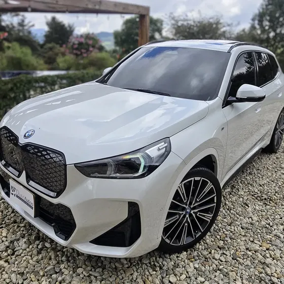 BMW Ix1 2025 Ix1 Xdrive 30i / Como Nueva / Paquete M
