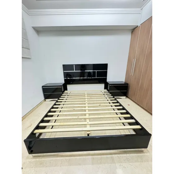 Juego De Dormitorio Importada Mx4280 Queen 3 Piezas 2 Mesas