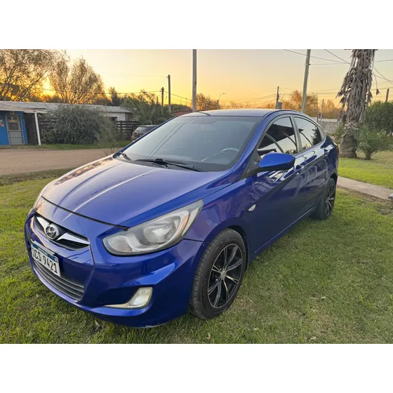 Hyundai Accent 1.5 Gls Mt