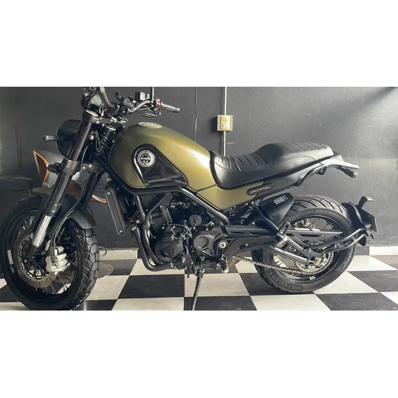 Benelli Leoncino 500 Trail