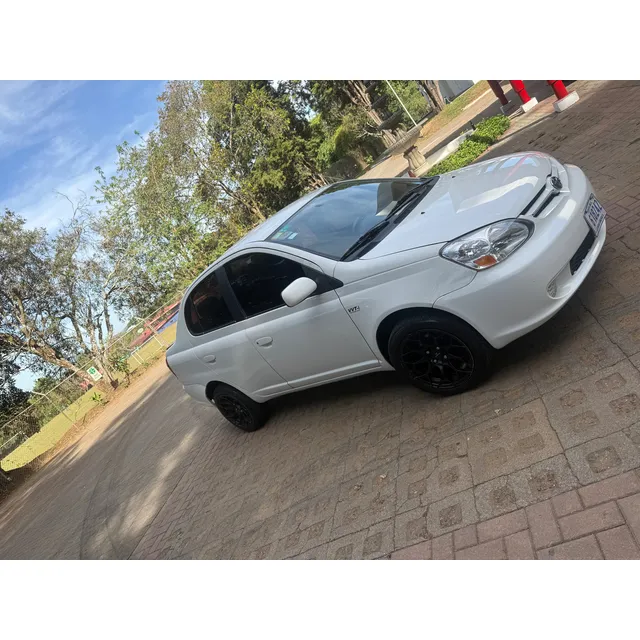 Toyota Yaris Nacional
